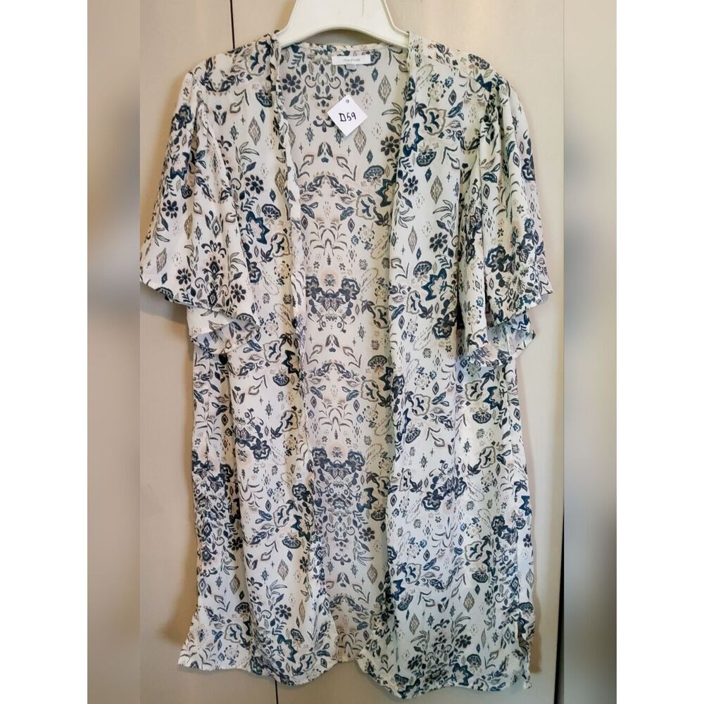 D59 Maurices Cream & Teal Sheer Floral Open Front Kimono - Short Flutter Sleeves